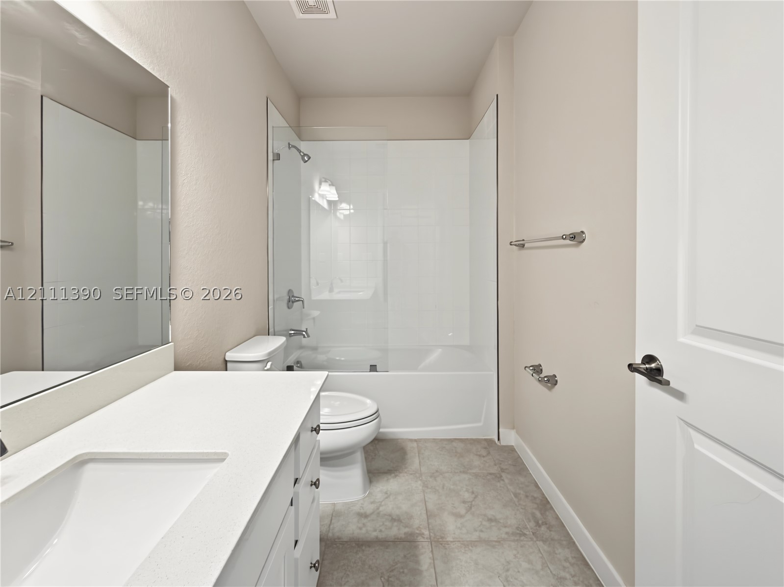 1074 Nw 6th Ter Property Photo 7