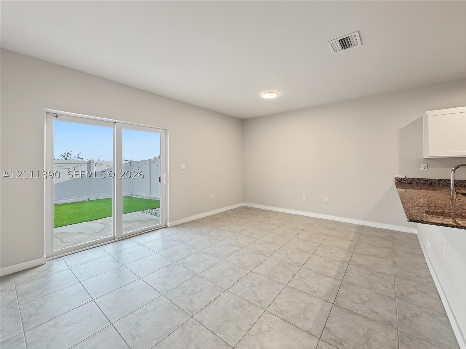 1074 Nw 6th Ter Property Photo 14