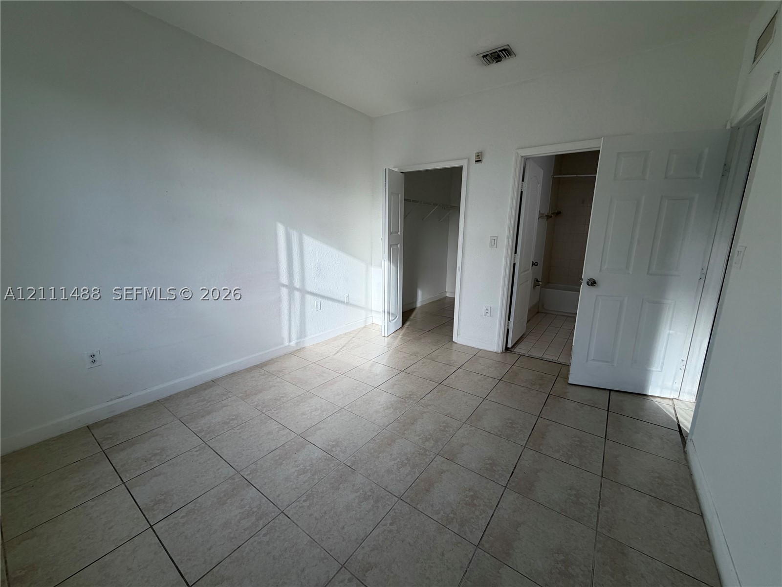 2460 Se 16th Ter 204 Property Photo 7