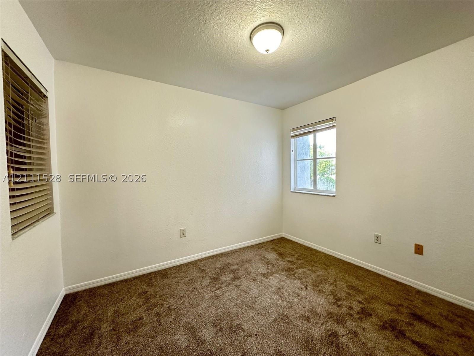 845 Sw 6th Pl Property Photo 8