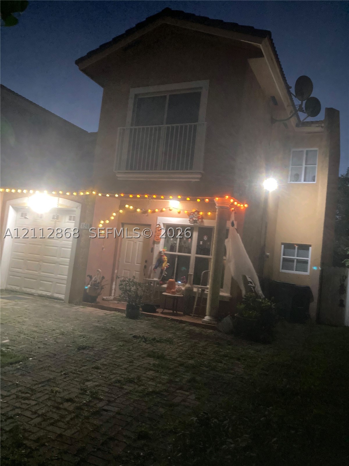 850 SW 6th Ct Property Photo 1