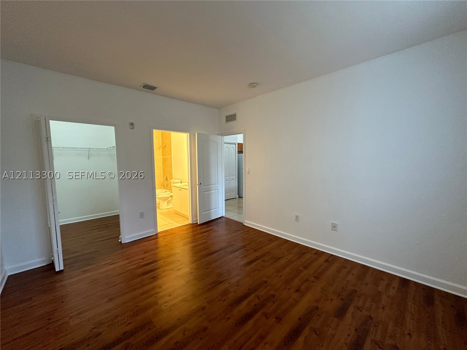 1661 Se 29th Ct 201 Property Photo 9
