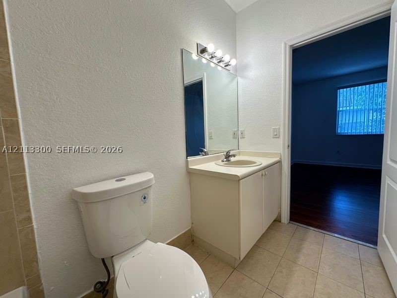 1661 Se 29th Ct 201 Property Photo 12