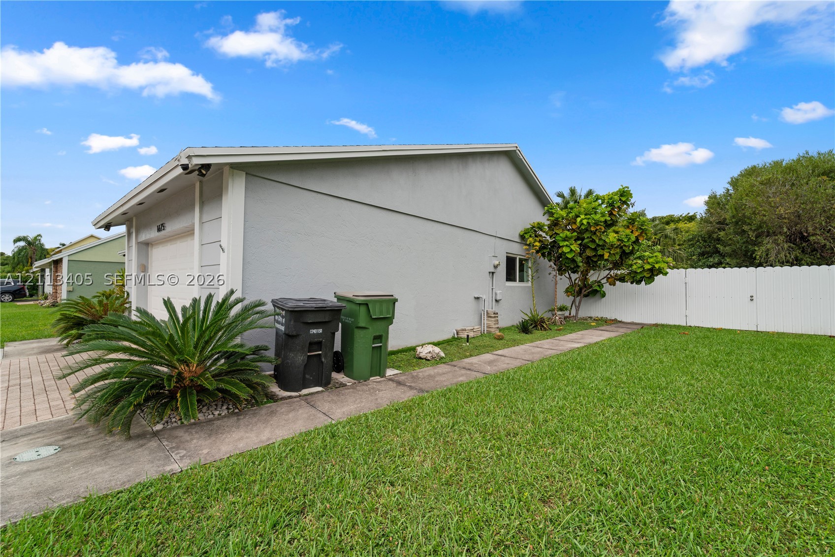1675 S Goldeneye Ln Property Photo 4