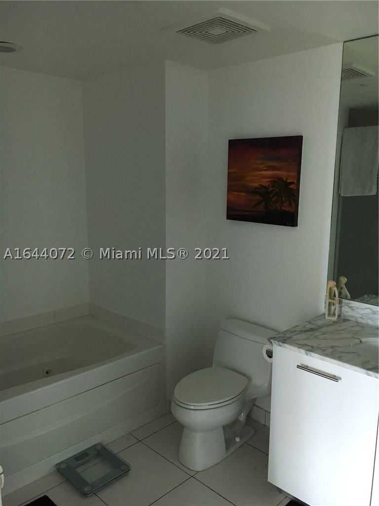 55 Se 6 St 2006 Property Photo 3