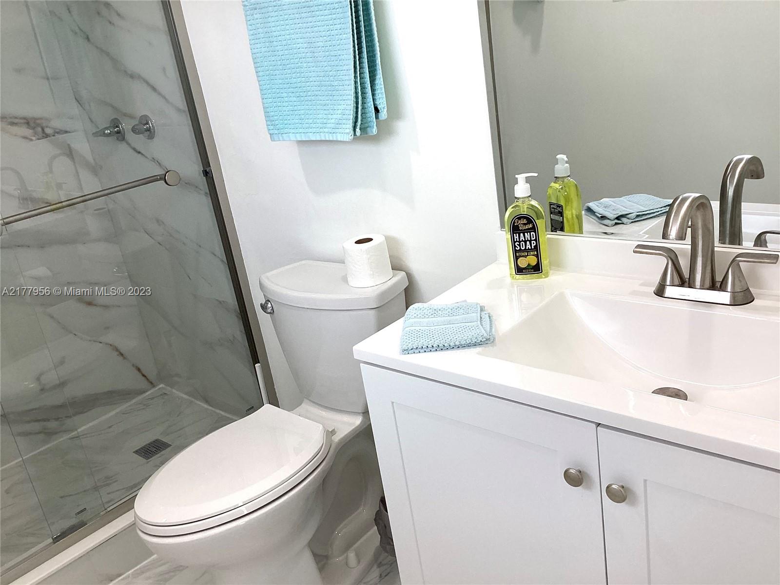 3901 S Ocean Dr 12e Property Photo 7