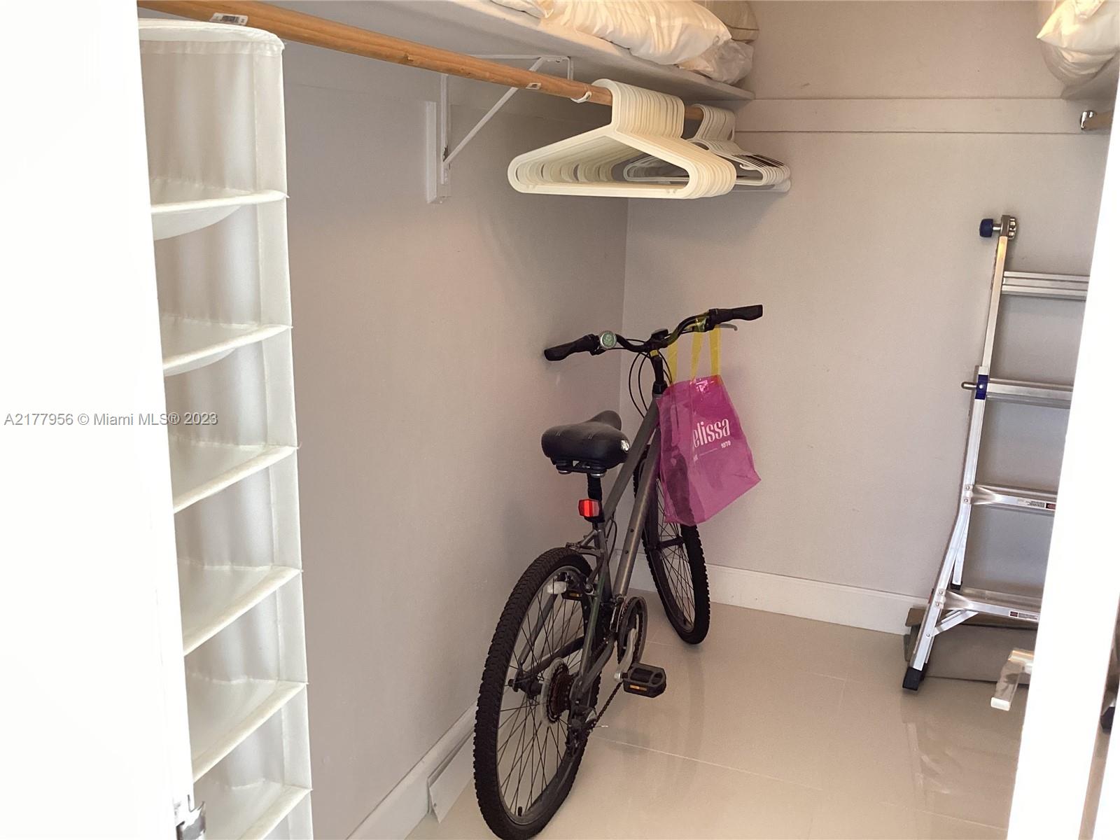 3901 S Ocean Dr 12e Property Photo 10