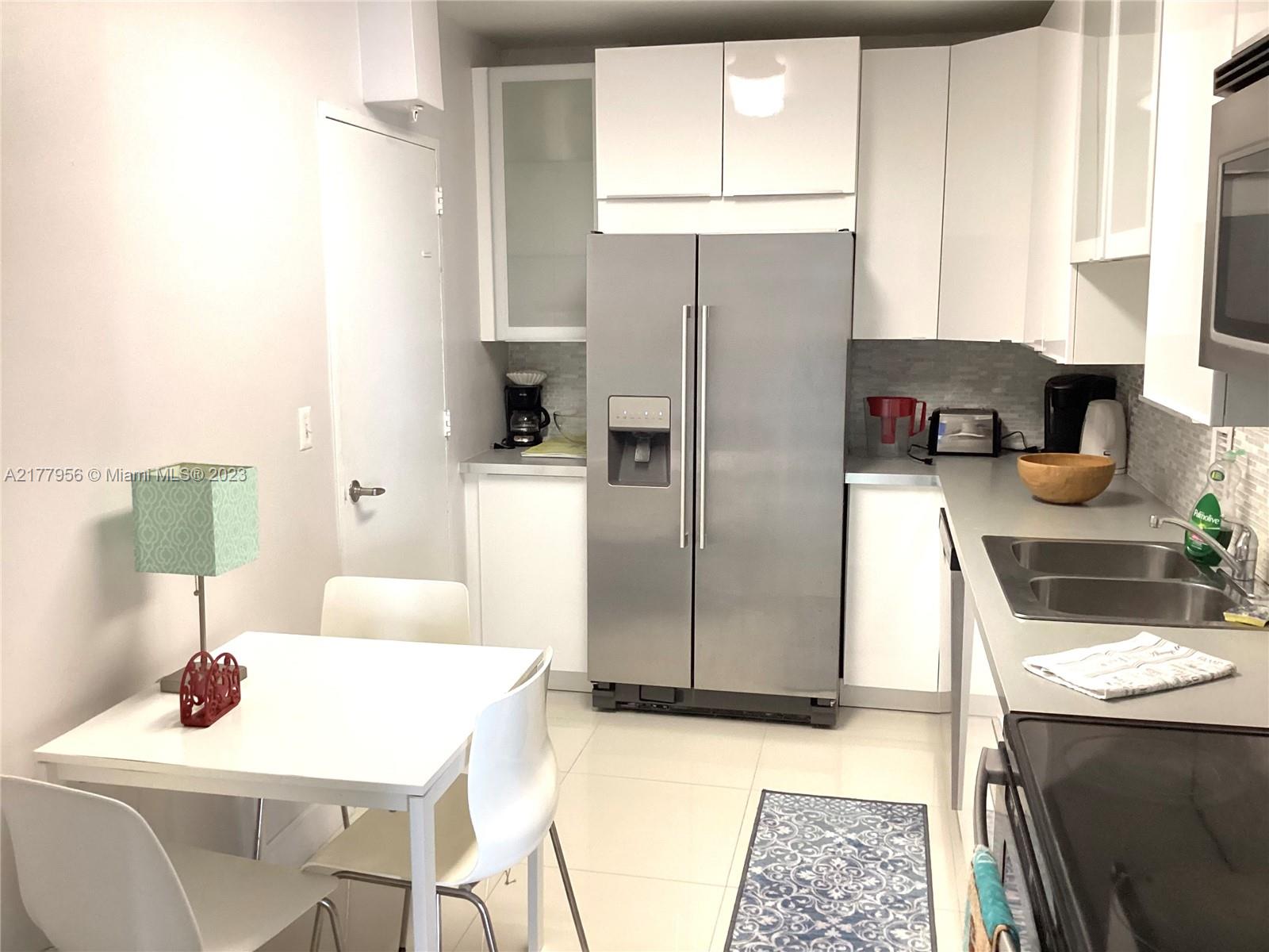 3901 S Ocean Dr 12e Property Photo 25