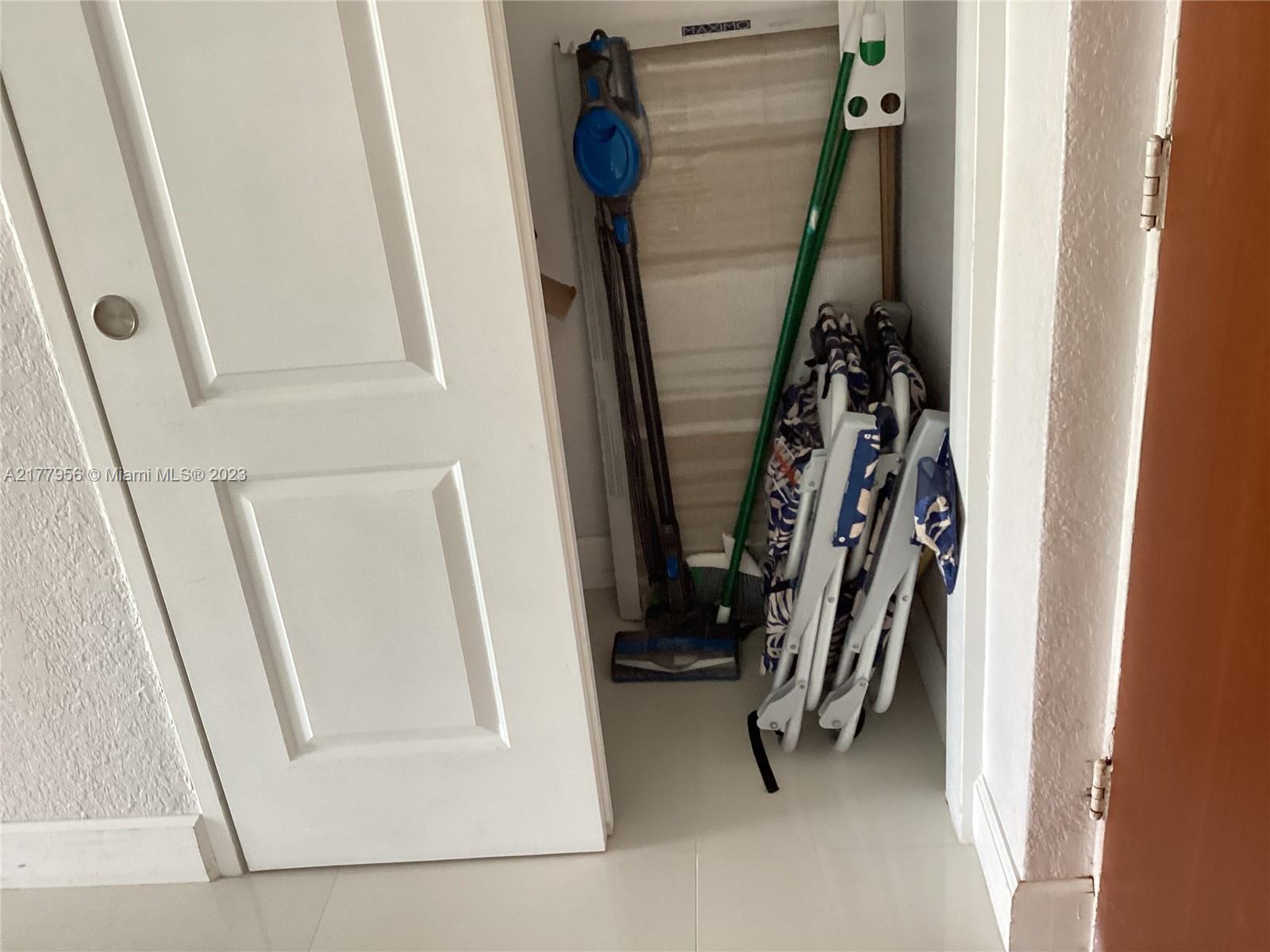 3901 S Ocean Dr 12e Property Photo 27