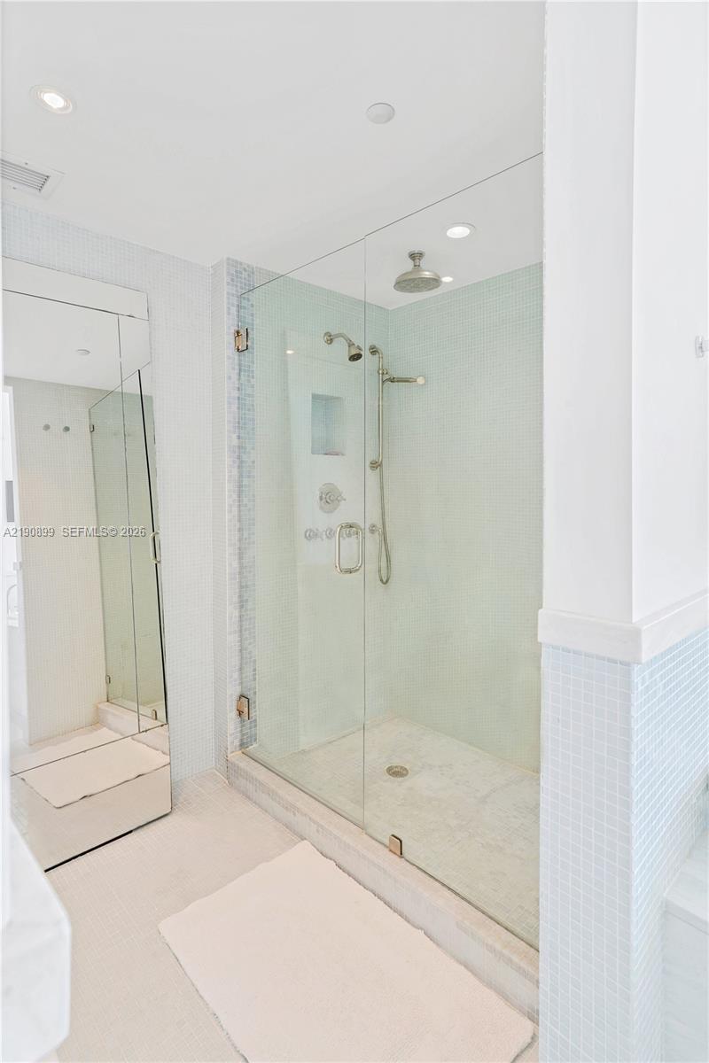 18911 Collins Ave 2705 Property Photo 18