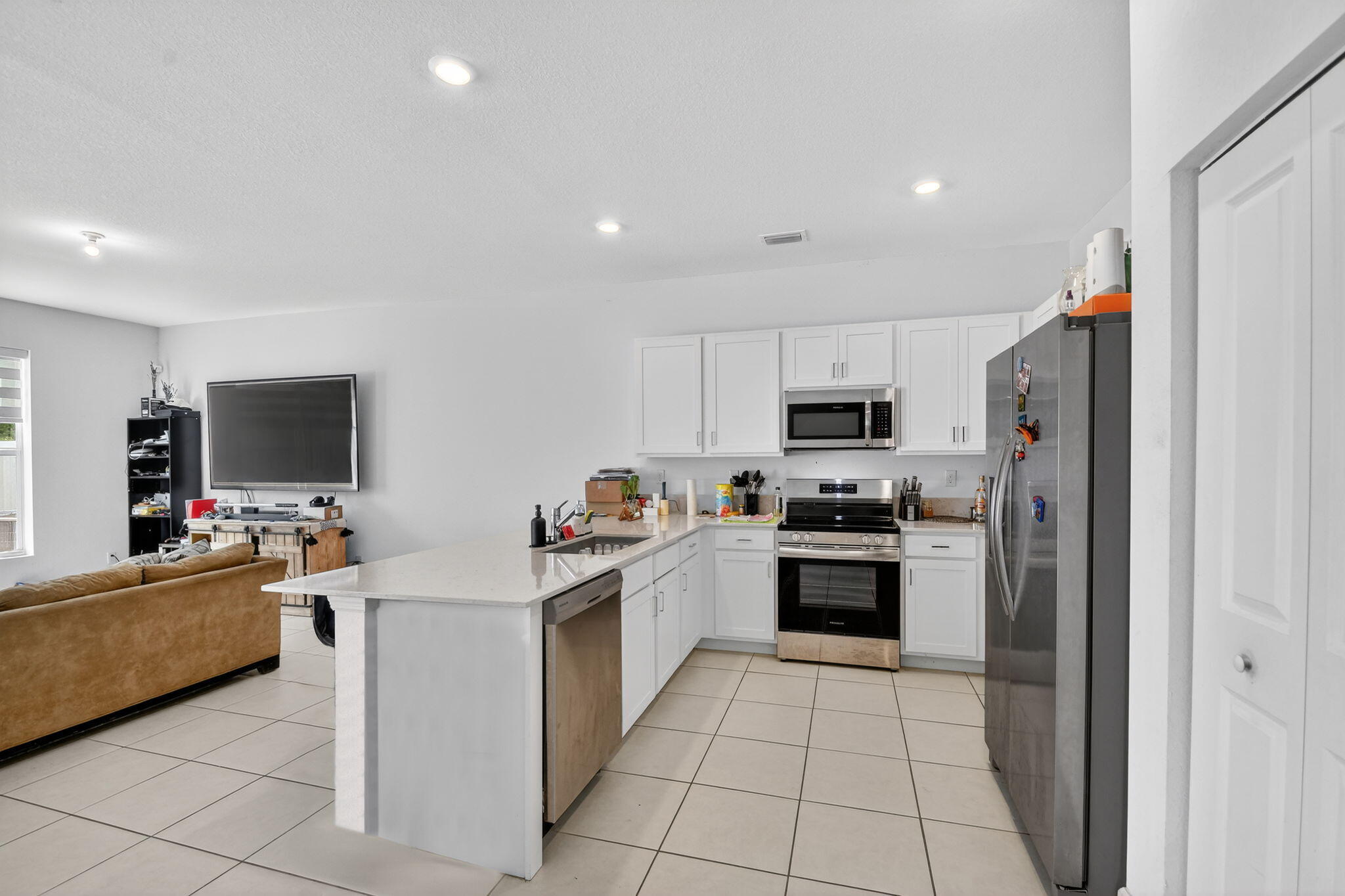 4326 Hammock Grove Drive Property Photo 7