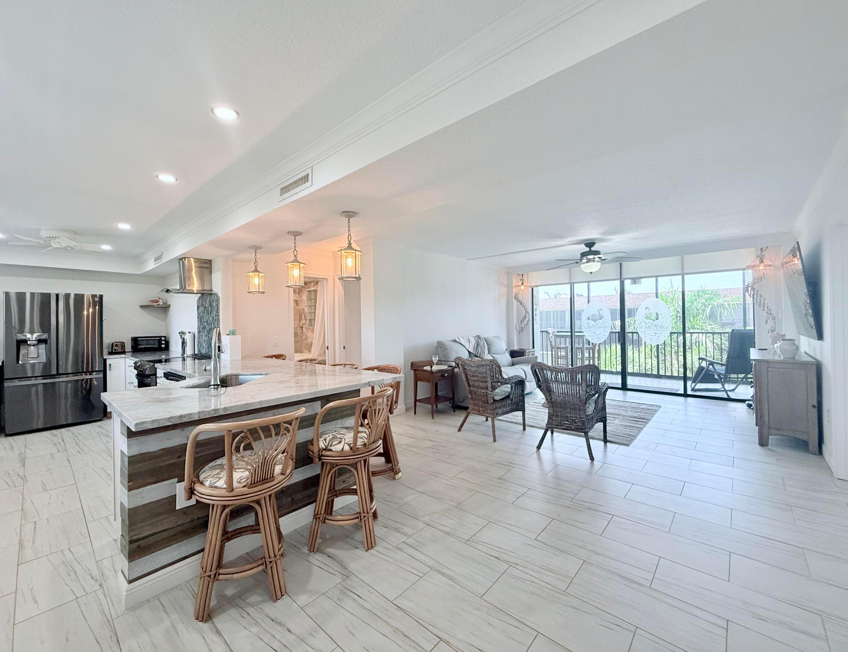 2424 N Federal Highway 407 Property Photo 2