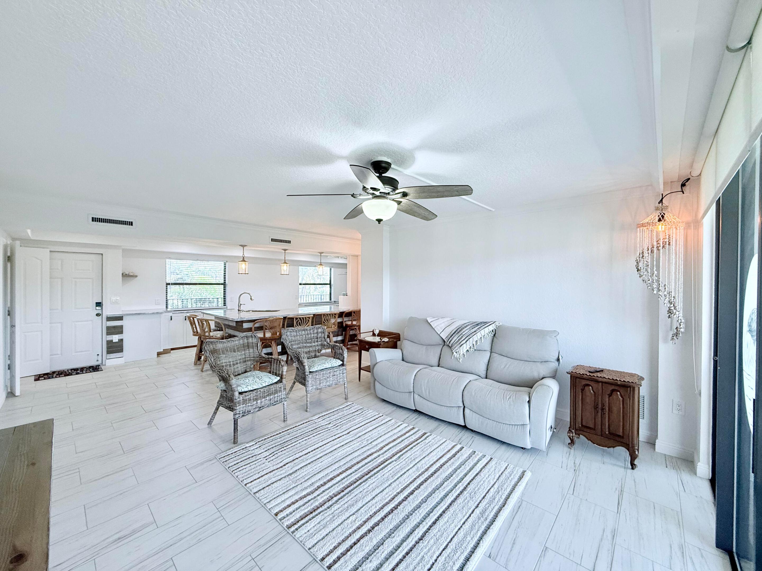 2424 N Federal Highway 407 Property Photo 5
