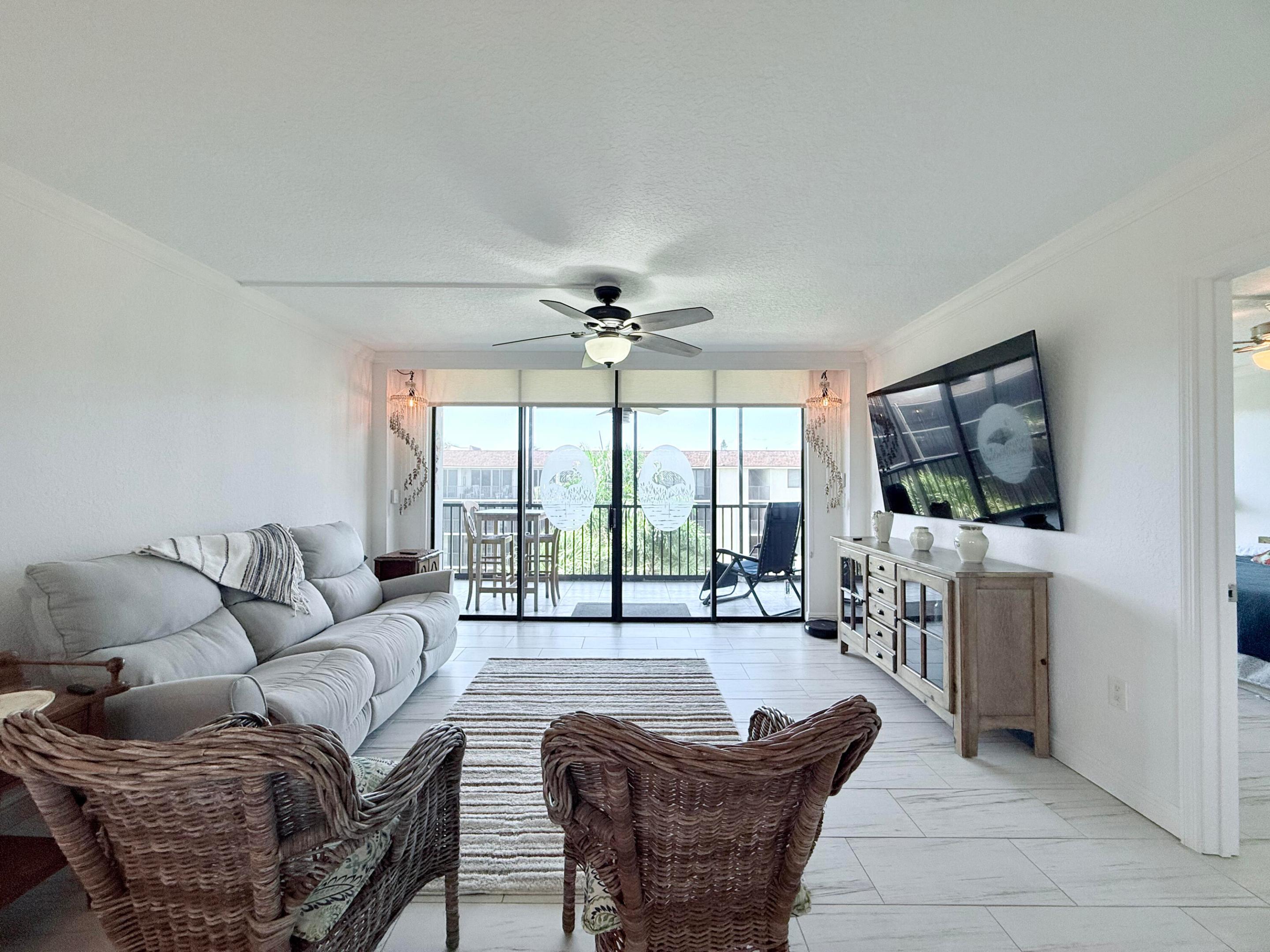 2424 N Federal Highway 407 Property Photo 7