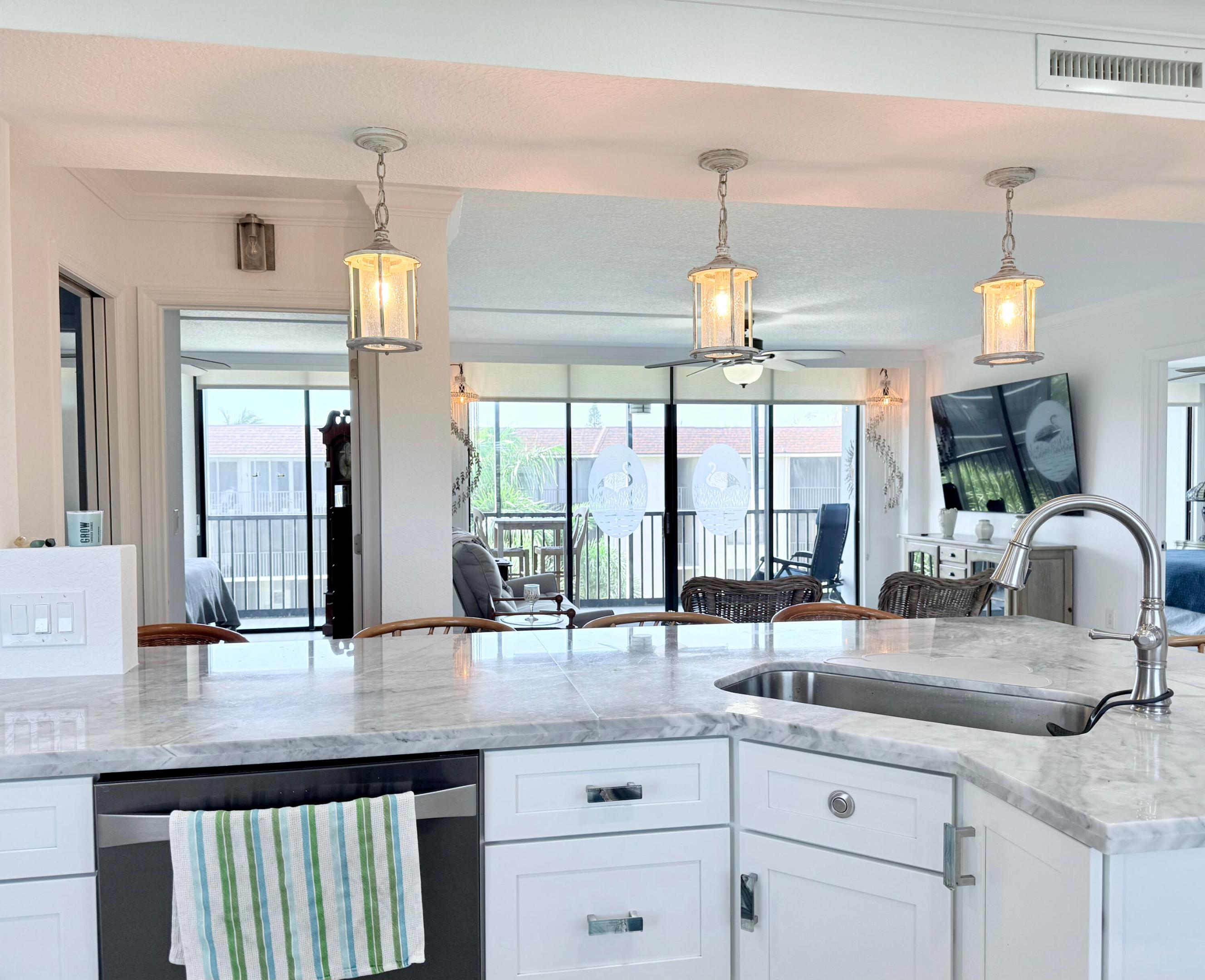 2424 N Federal Highway 407 Property Photo 22