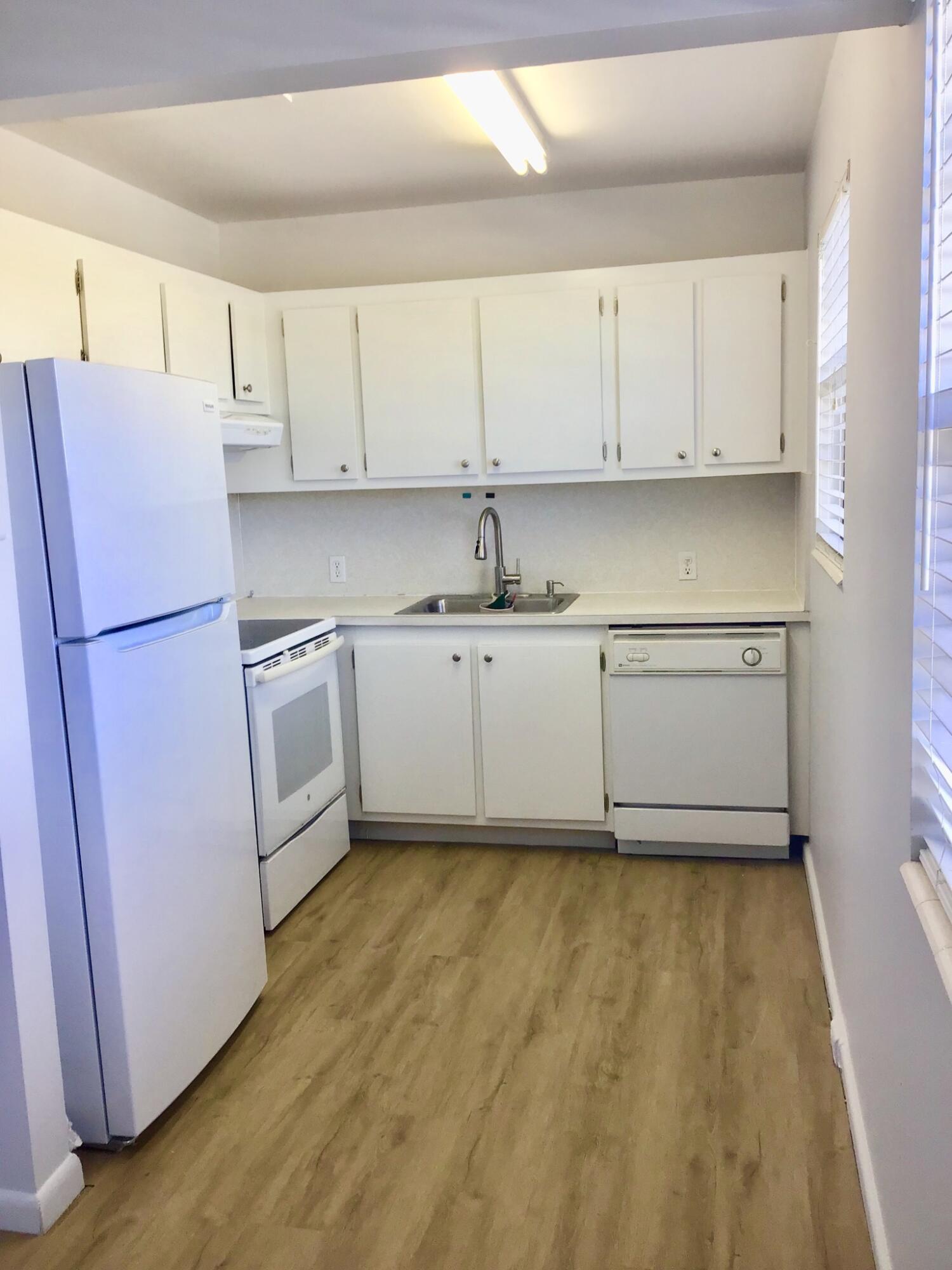 84 Brighton B Property Photo 2