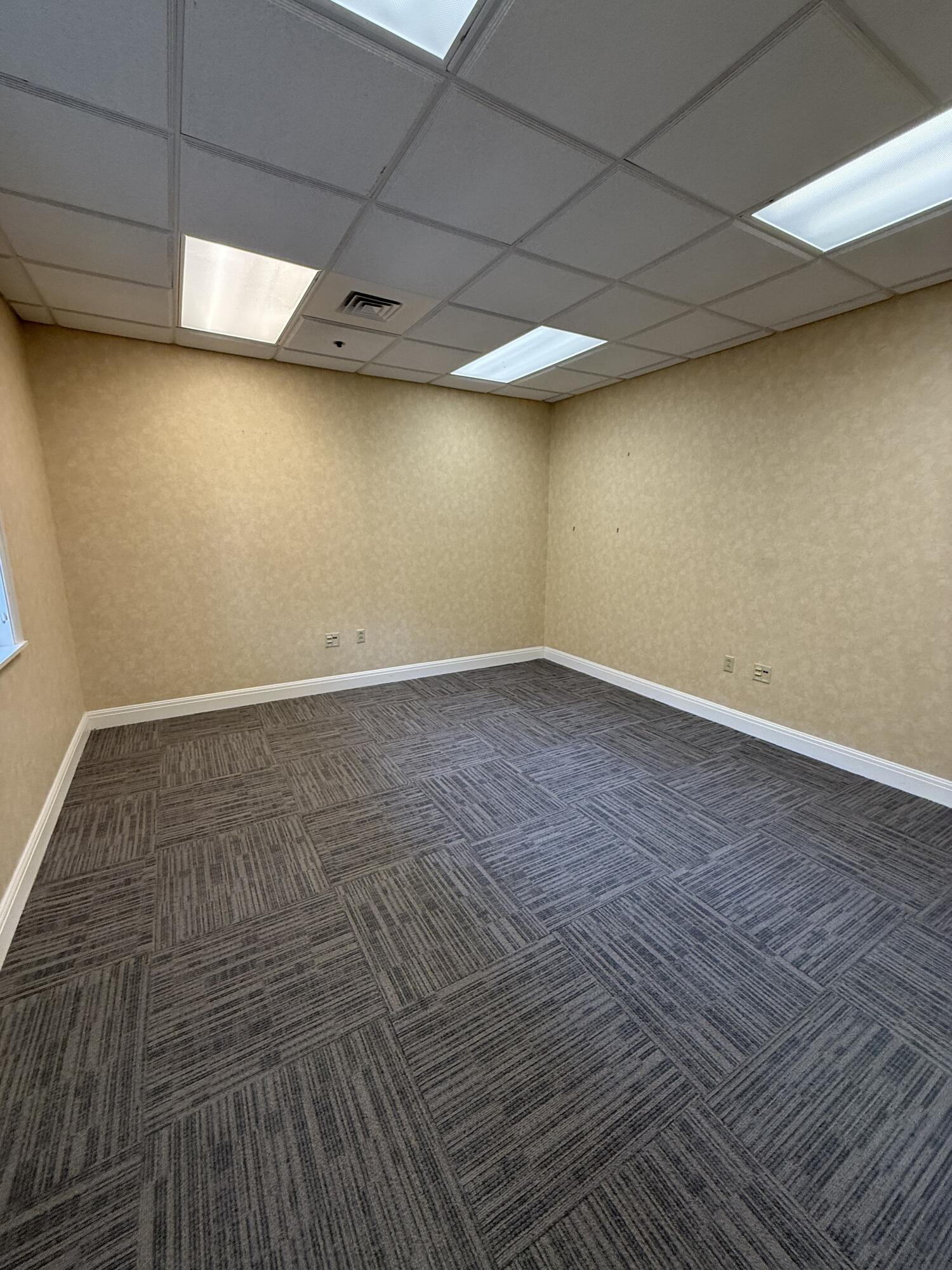 11450 Se Dixie Highway Property Photo 7