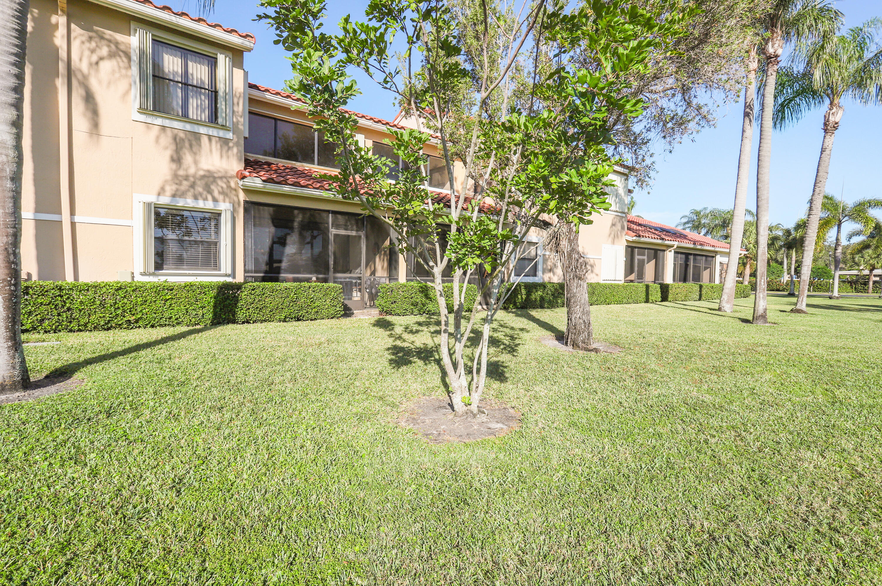 856 Windermere Way Property Photo 8