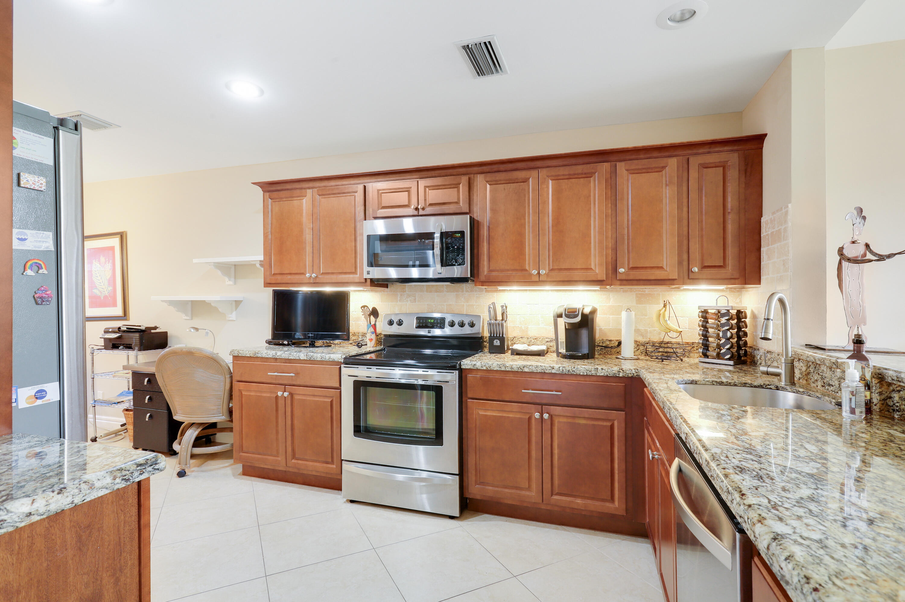 856 Windermere Way Property Photo 41