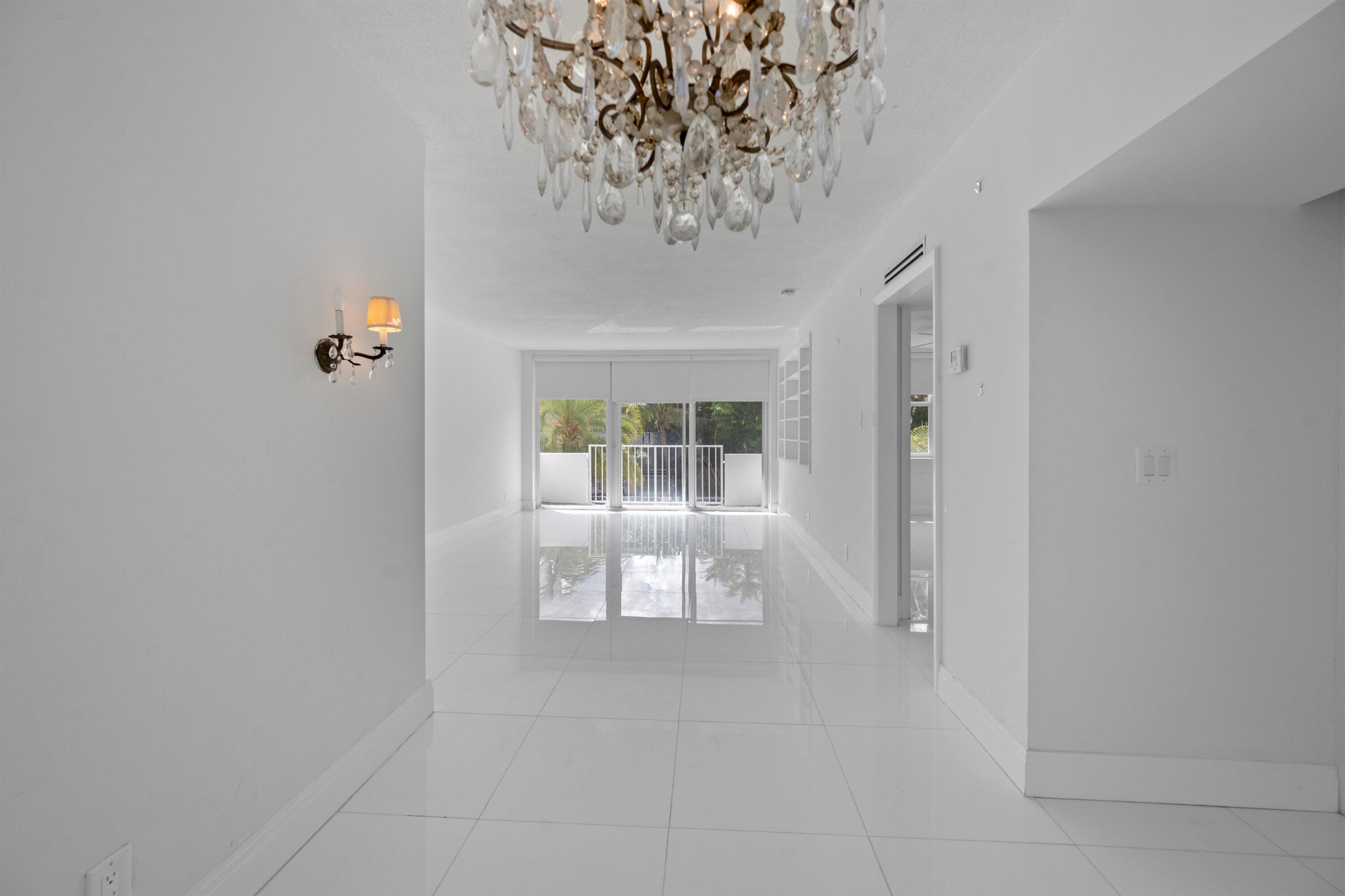 401 Peruvian Avenue 2010 Property Photo 5