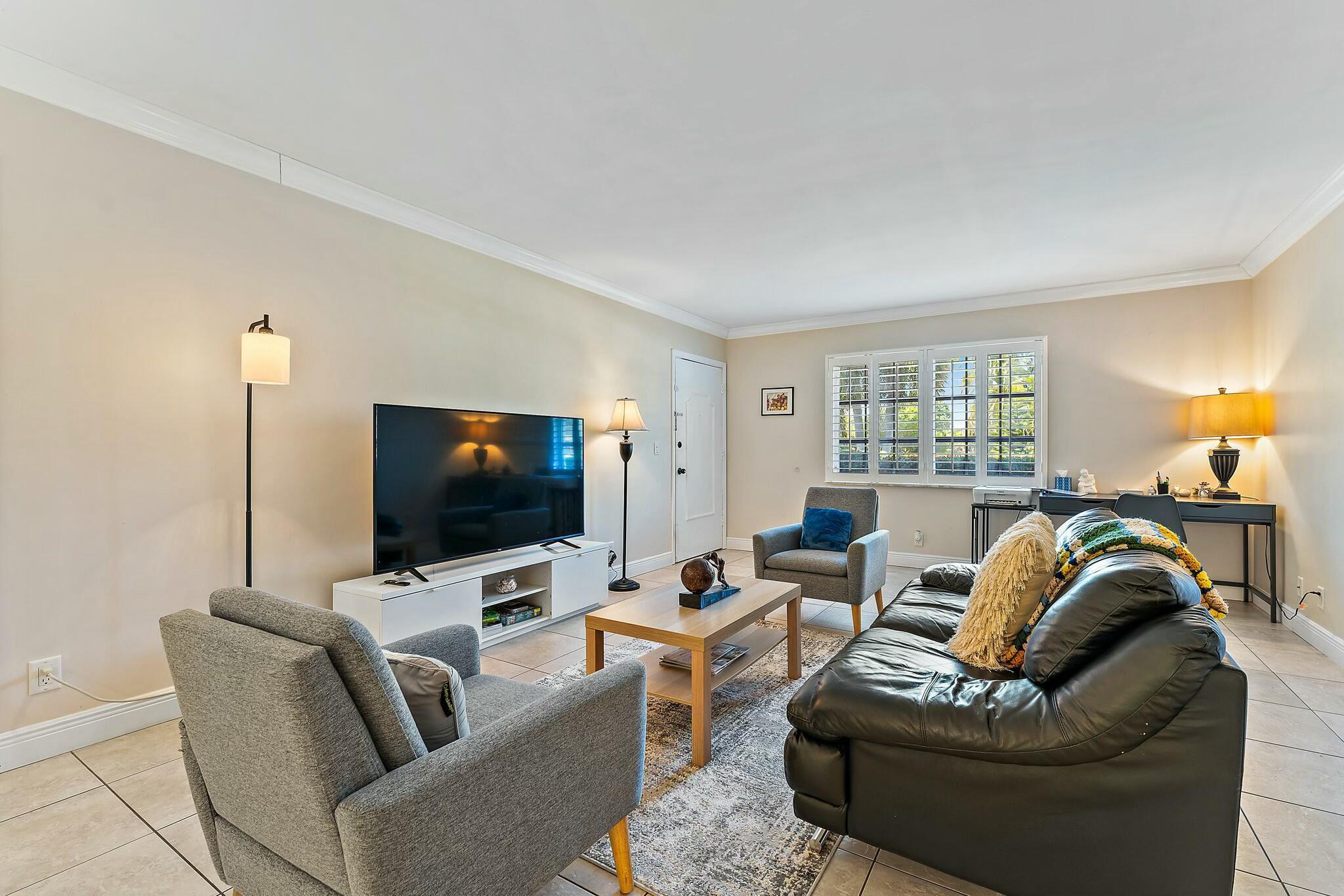 3036 Park Avenue Property Photo 3