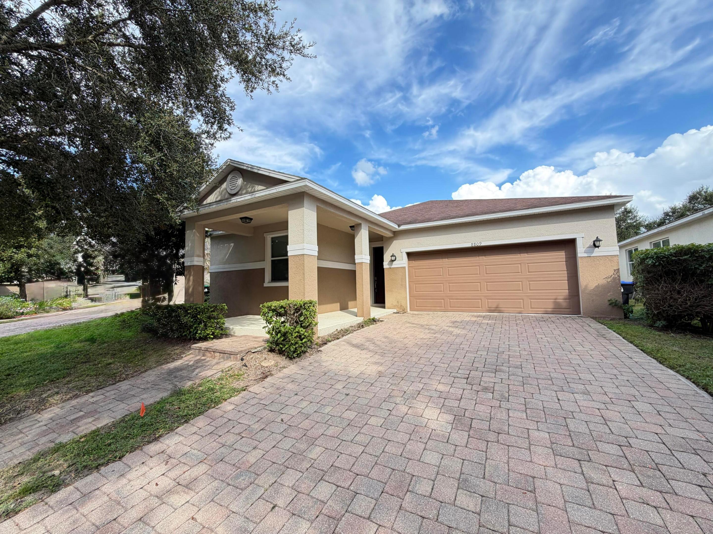 8809 Arrabida Lane Property Photo 1
