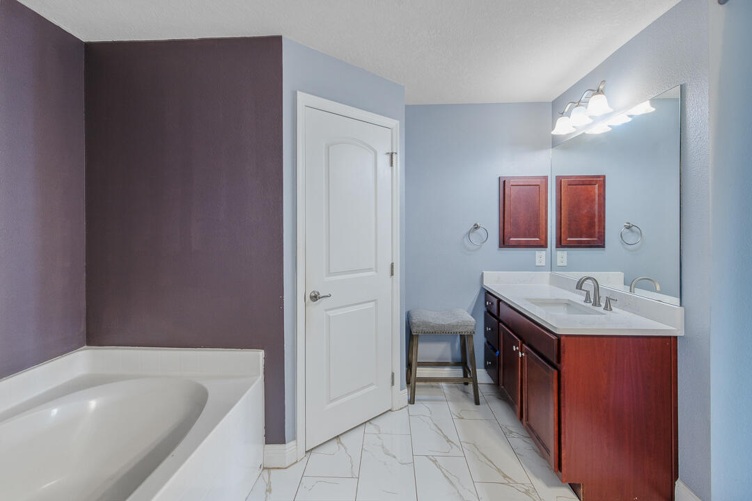 4633 Sw Junietta Terrace Property Photo 23