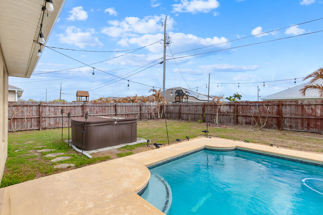 4633 Sw Junietta Terrace Property Photo 26