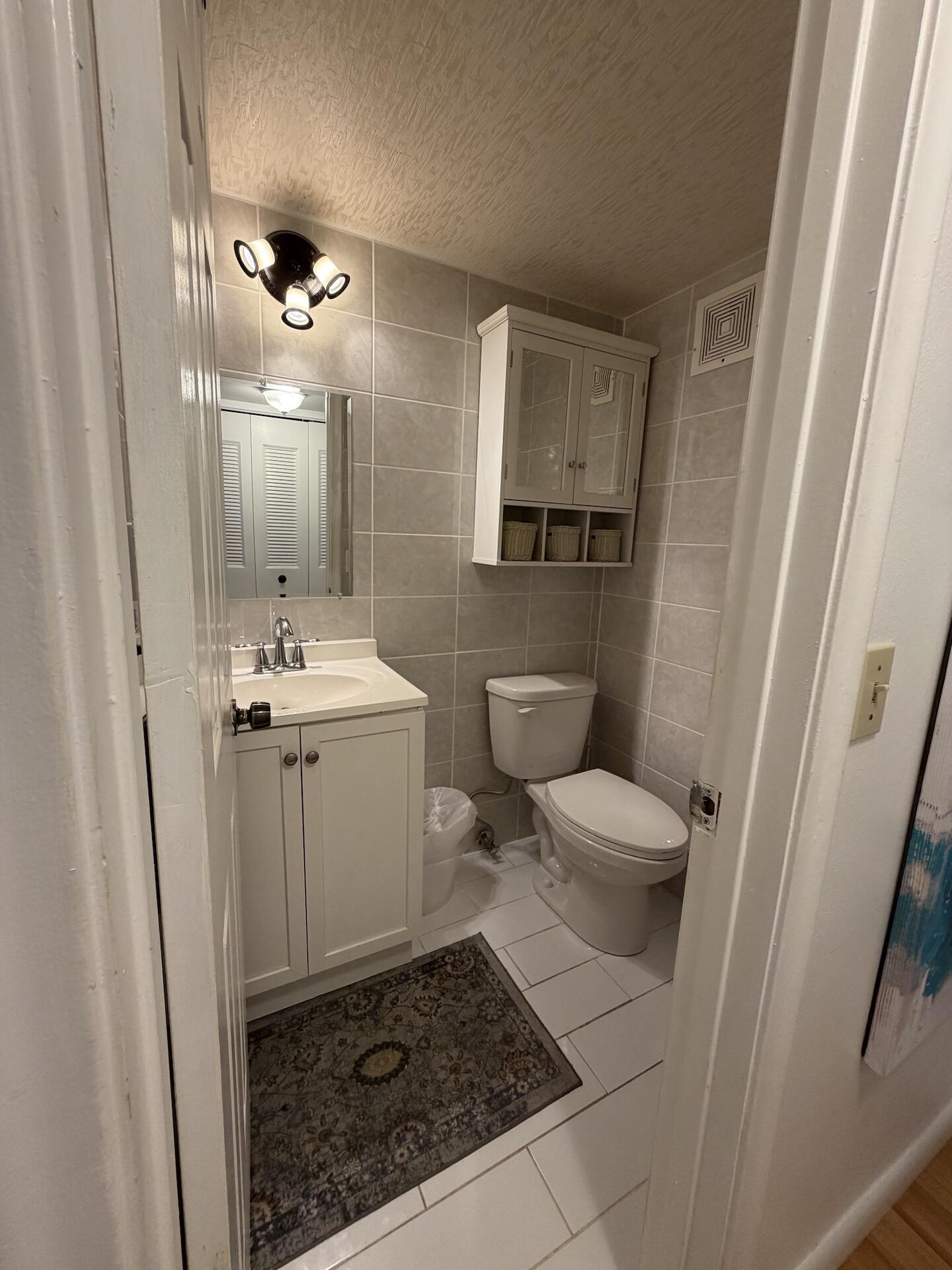 335 Durham J Property Photo 8