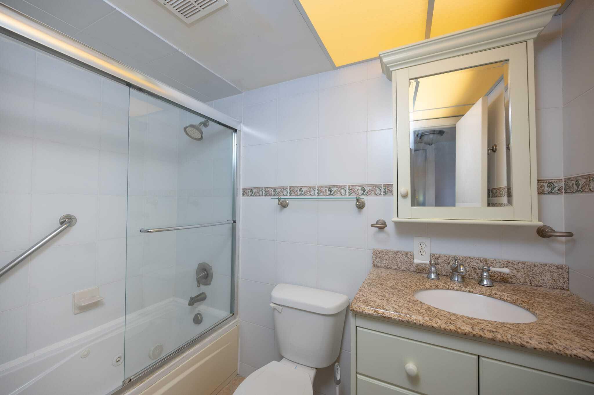 8861 Sunrise Lakes Boulevard Unit 301 Property Photo 7