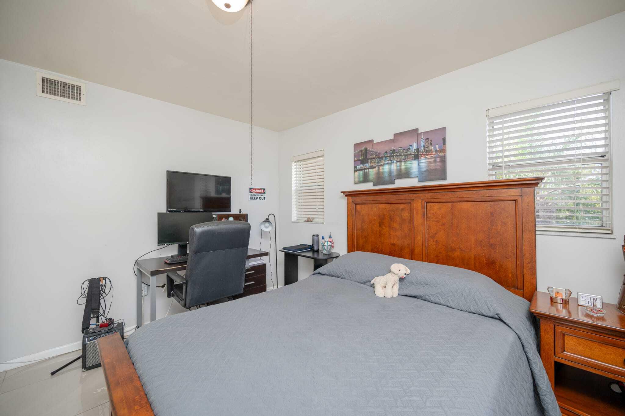 8861 Sunrise Lakes Boulevard Unit 301 Property Photo 8