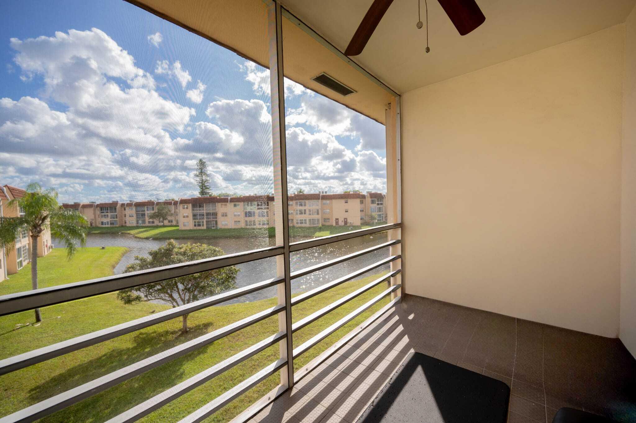 8861 Sunrise Lakes Boulevard Unit 301 Property Photo 9