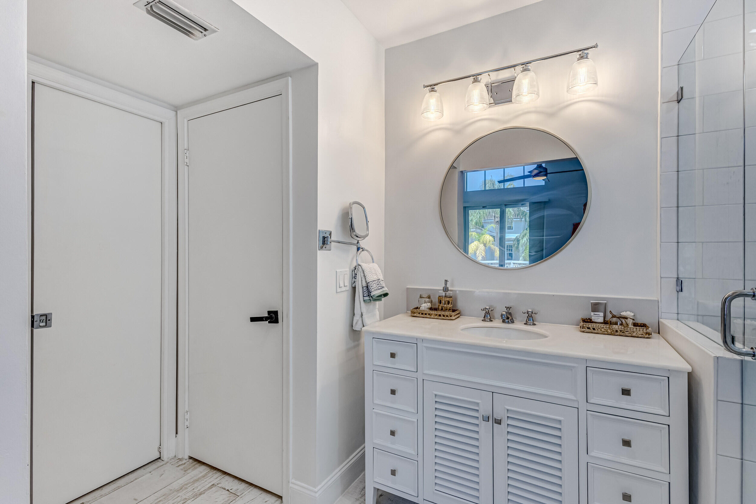 1701 Mizzenmast Way Property Photo 27