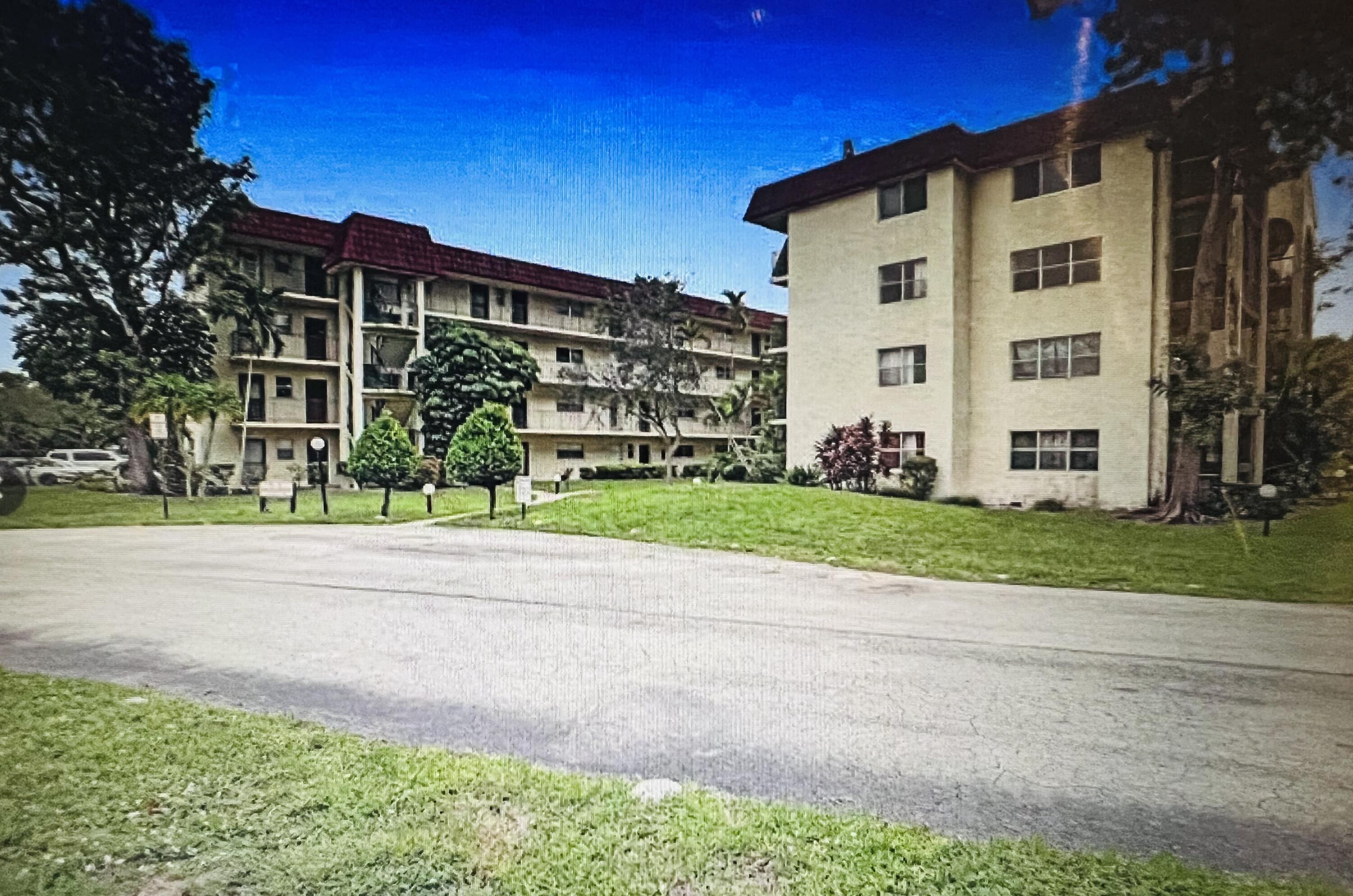 3330 Spanish Moss Terrace 406 Property Photo 3