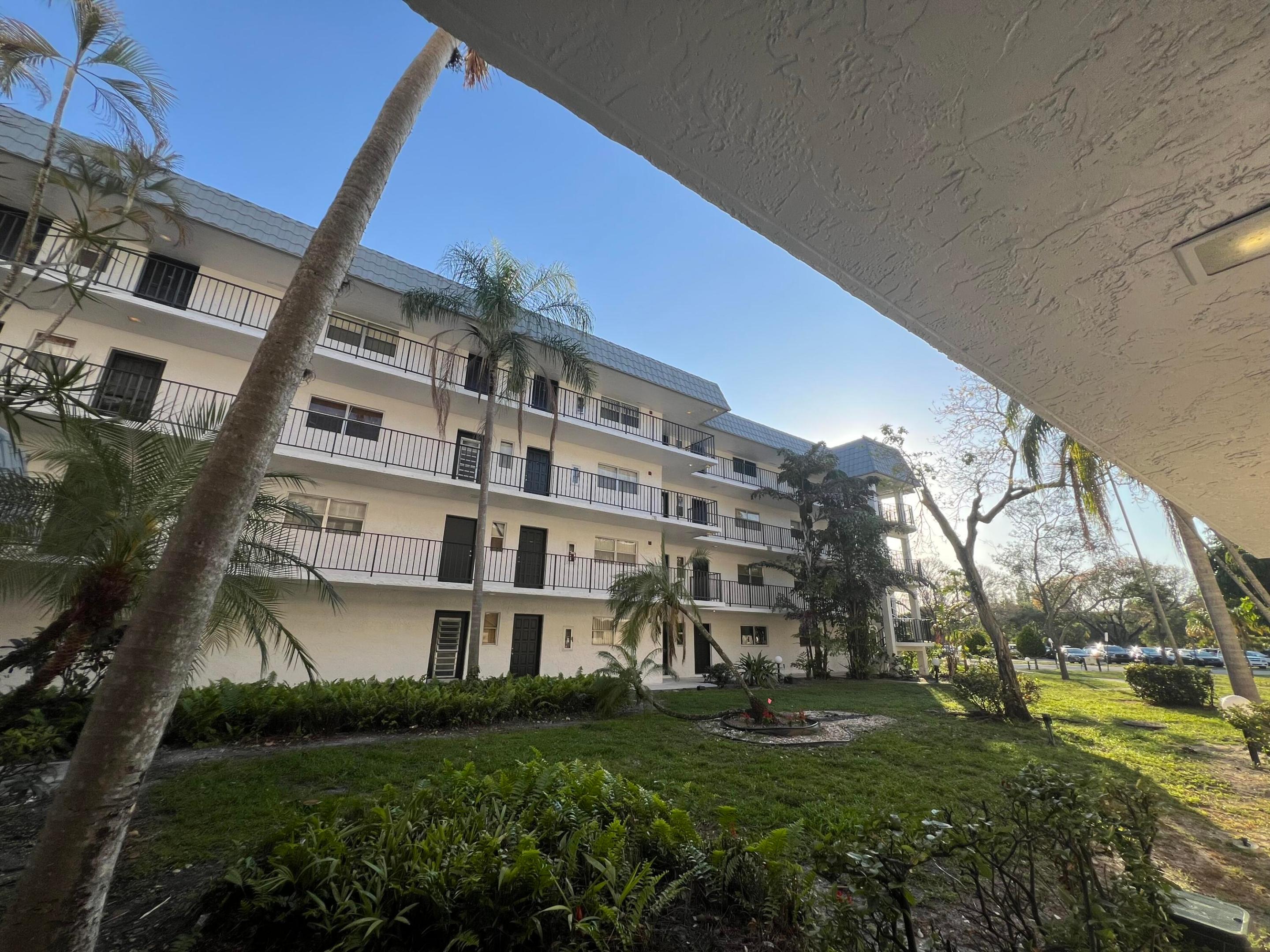 3330 Spanish Moss Terrace 406 Property Photo 5