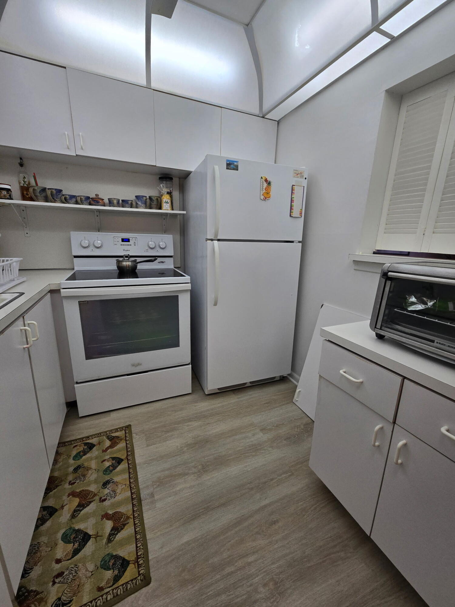 1010 Berkshire A Property Photo 16
