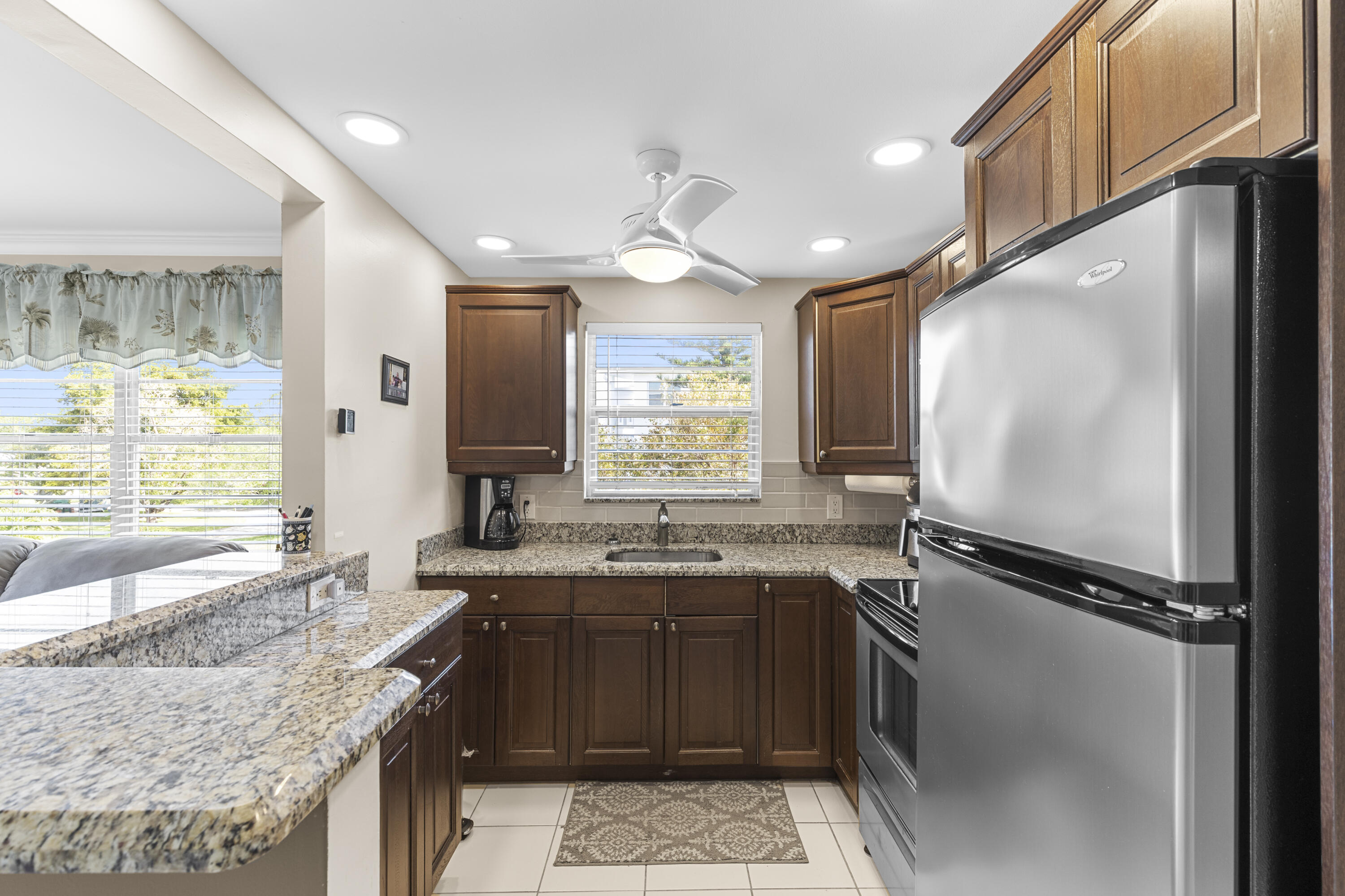 3024 Durham A Property Photo 2