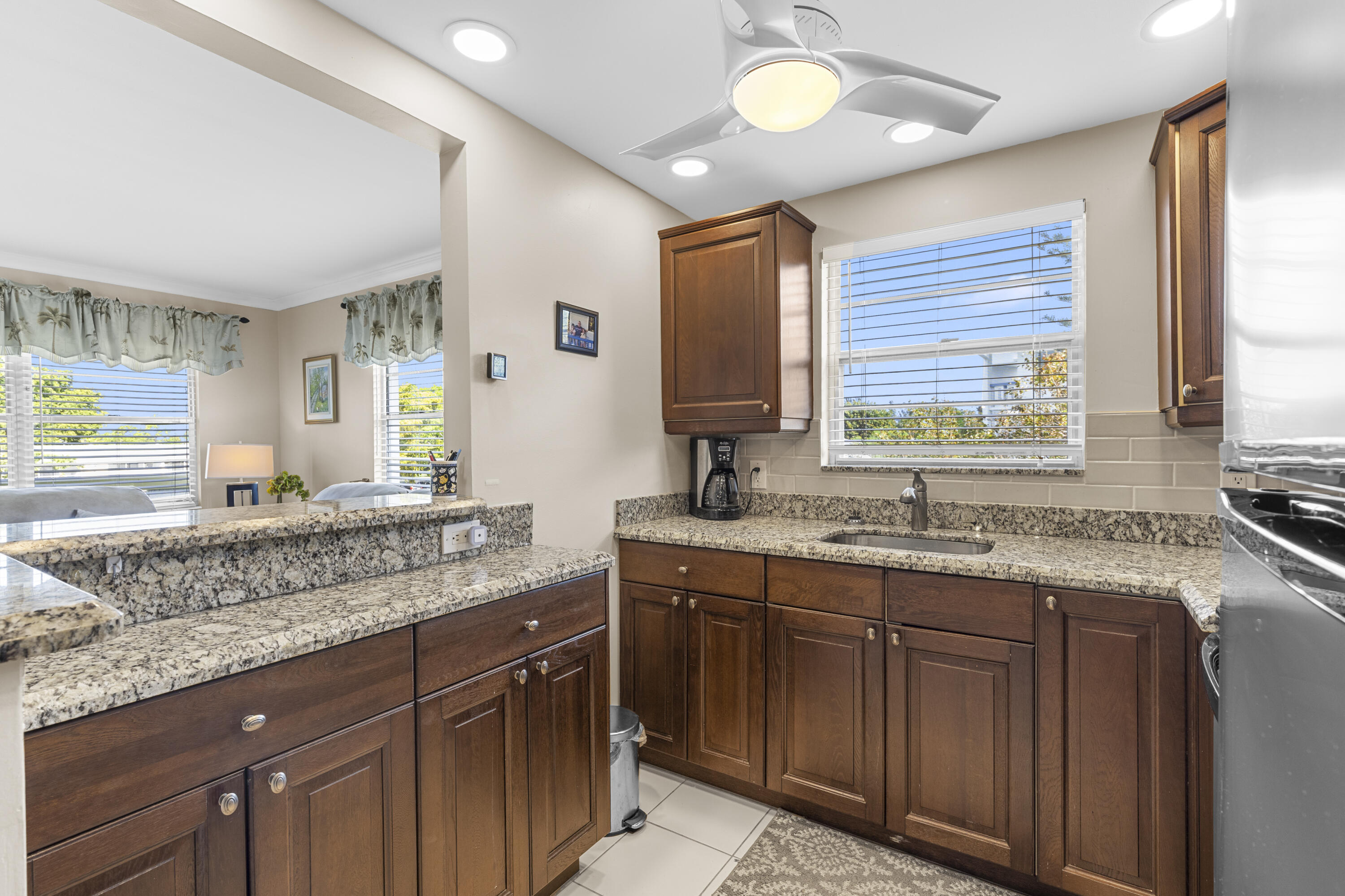 3024 Durham A Property Photo 8