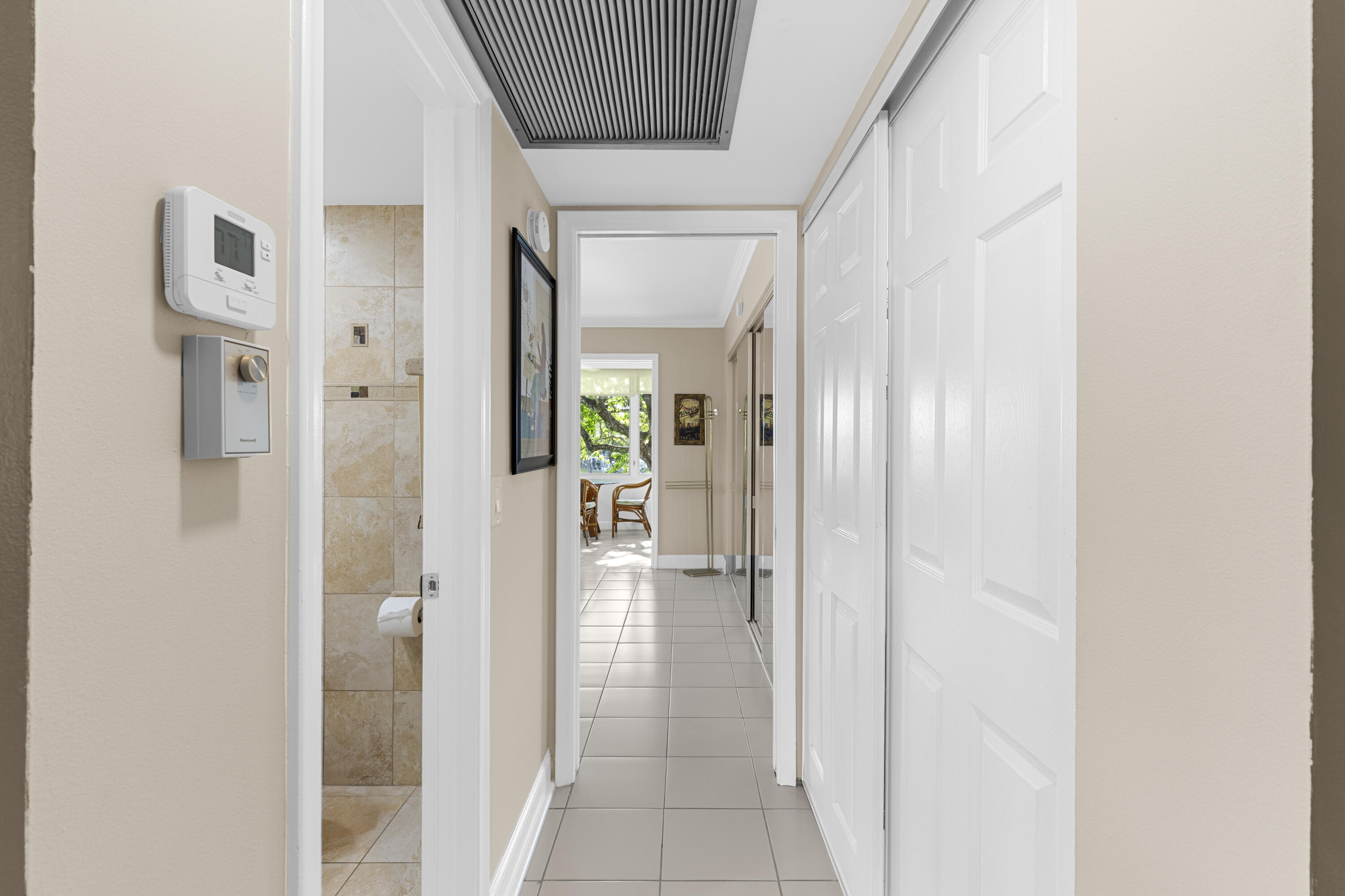 3024 Durham A Property Photo 10