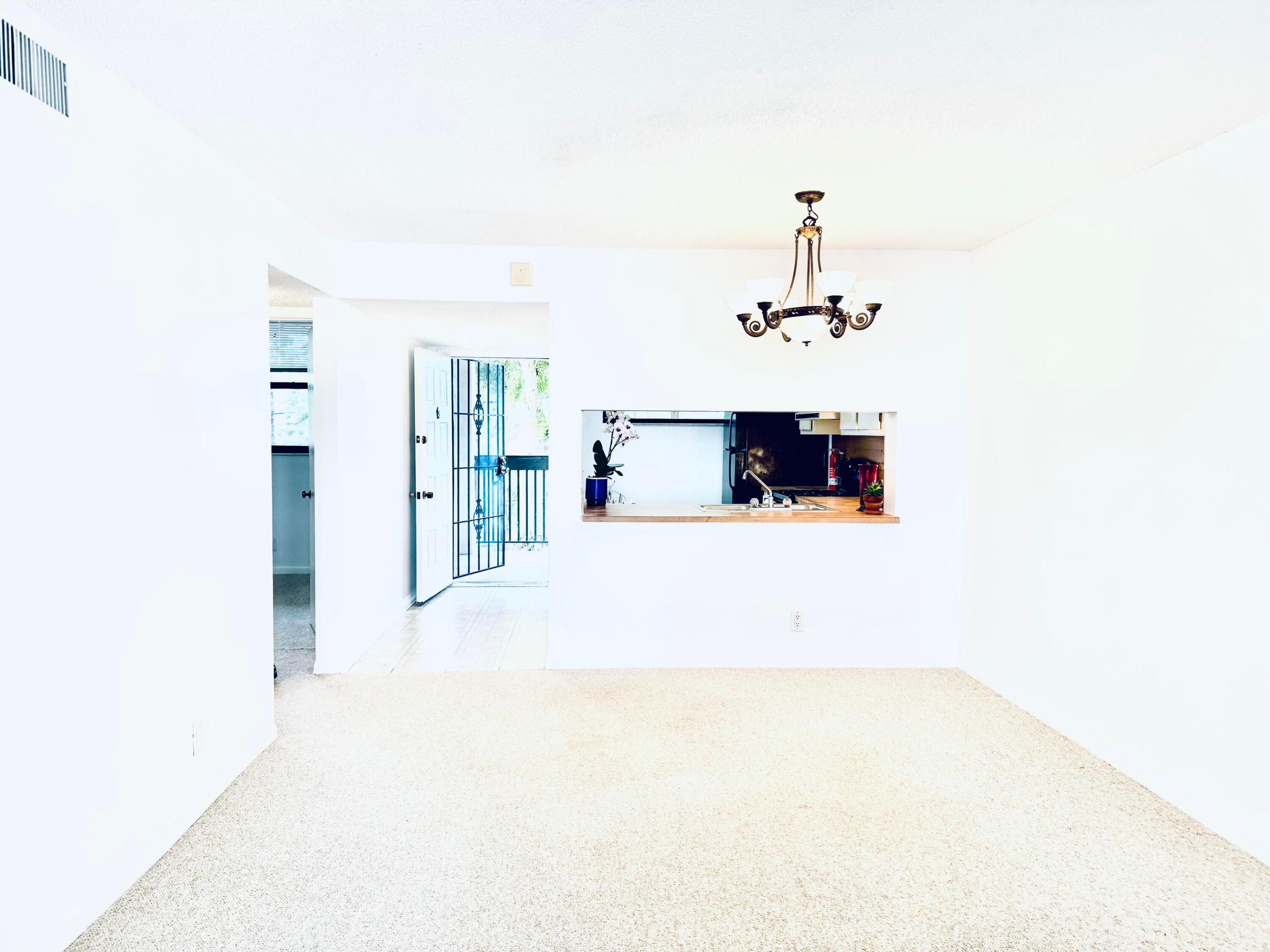 112 Lake Emerald Drive 204 Property Photo 6