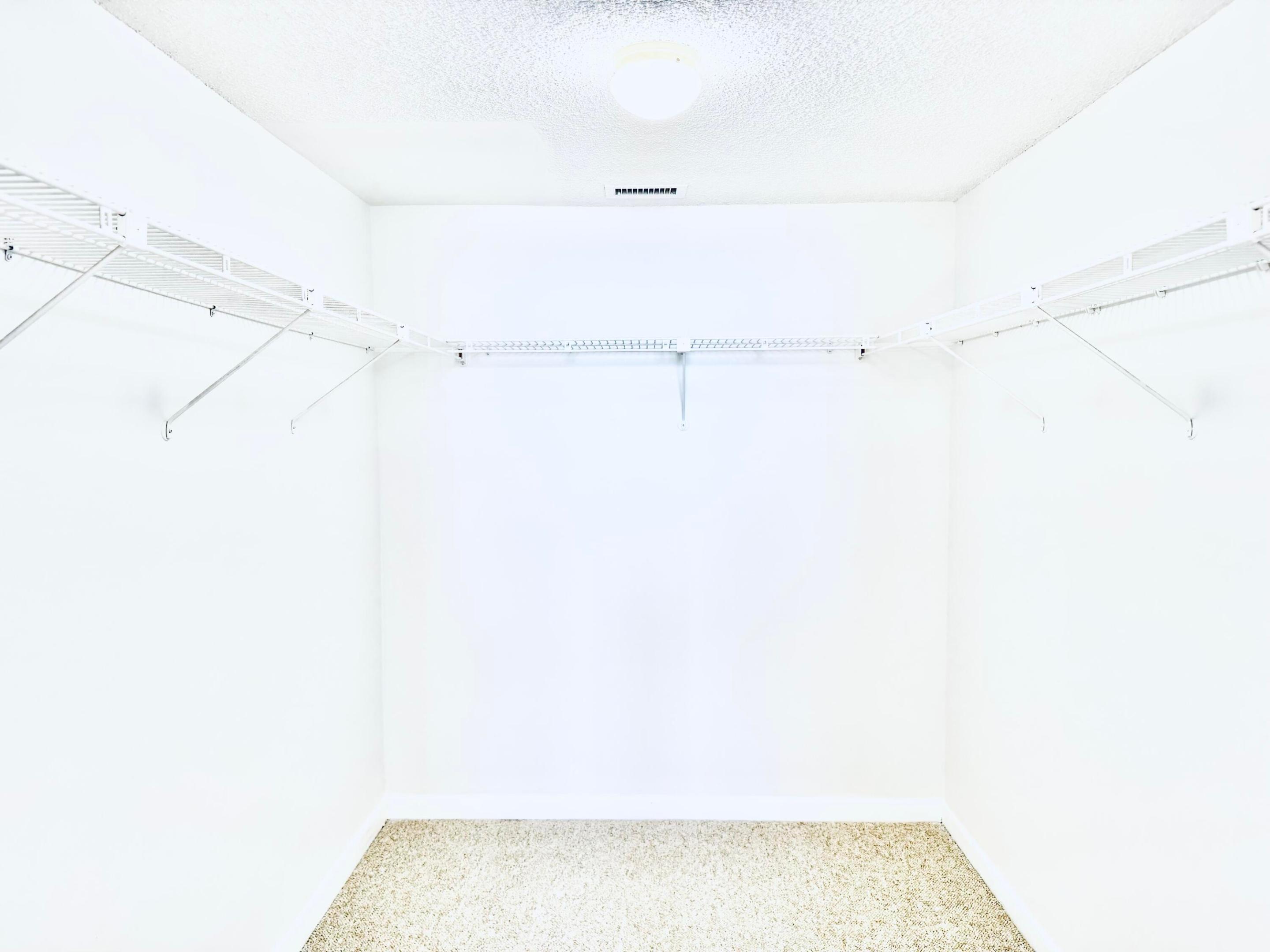 112 Lake Emerald Drive 204 Property Photo 14