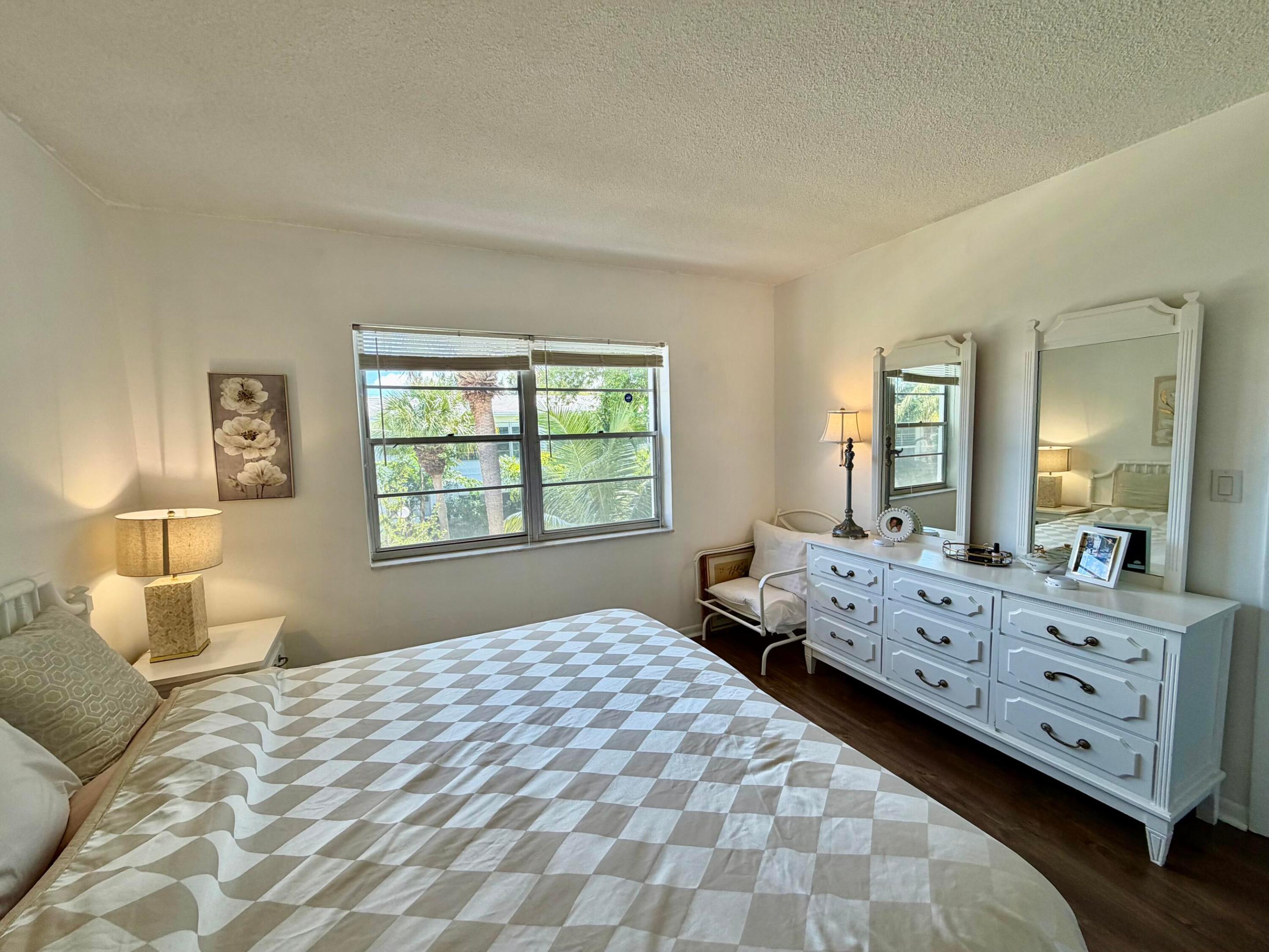 2551 W Golf Boulevard 204 Property Photo 16