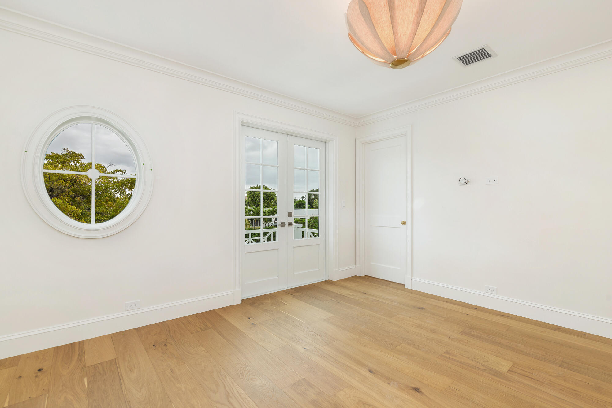 233 Seville Road Property Photo 17