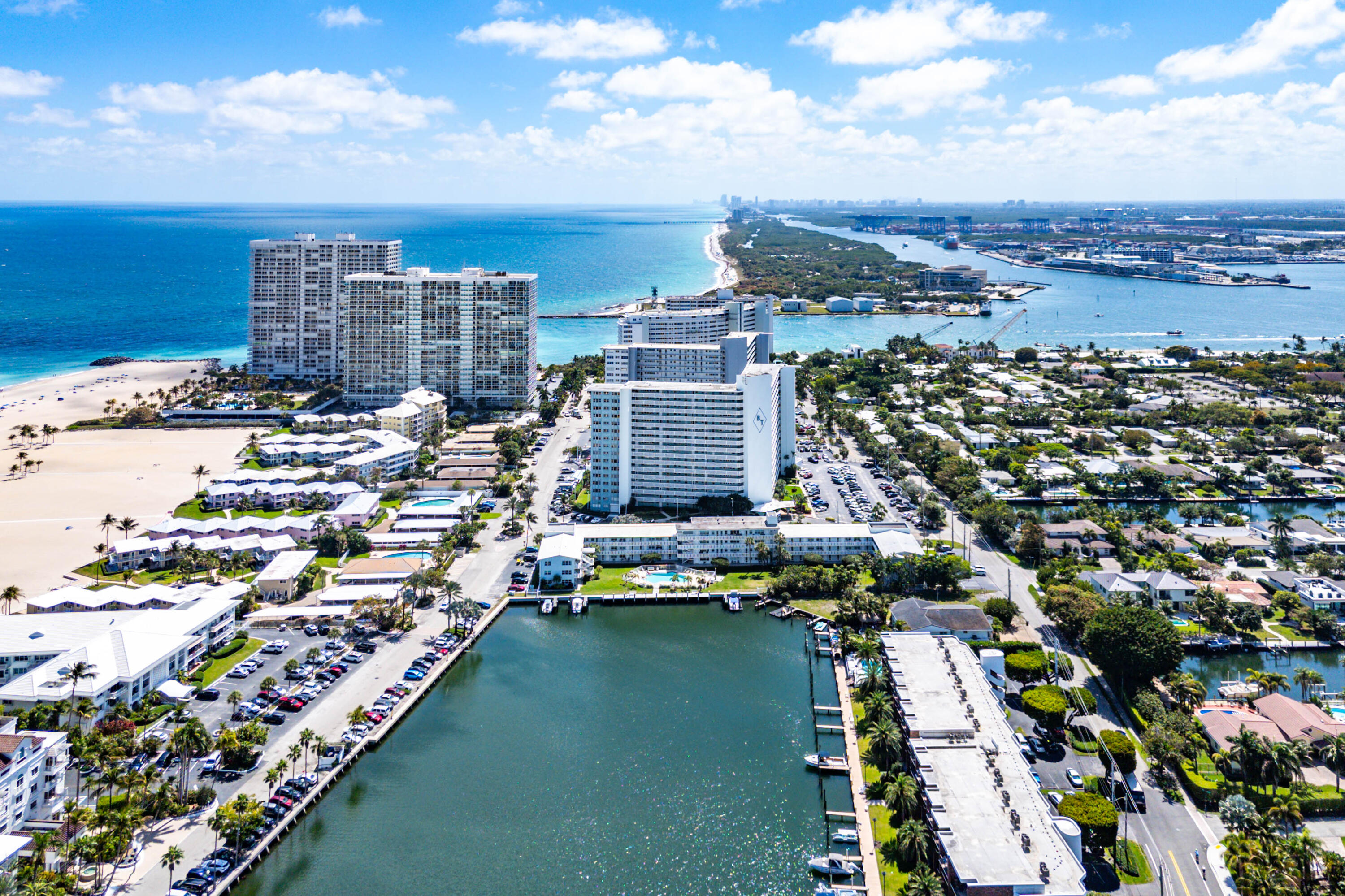 1900 S Ocean Drive 702 Property Photo 46