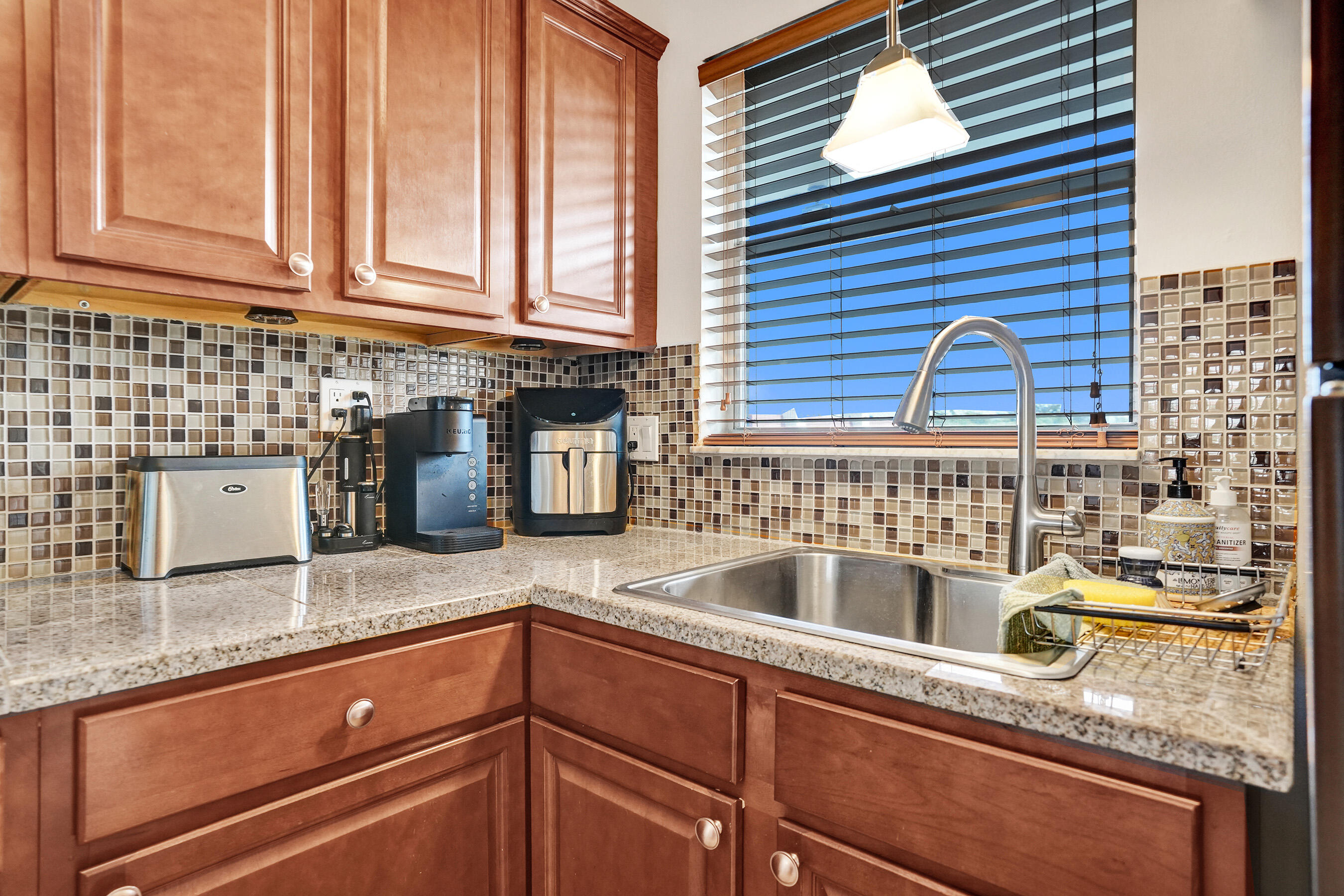 2901 E Sunrise Lakes Drive E 305 Property Photo 9