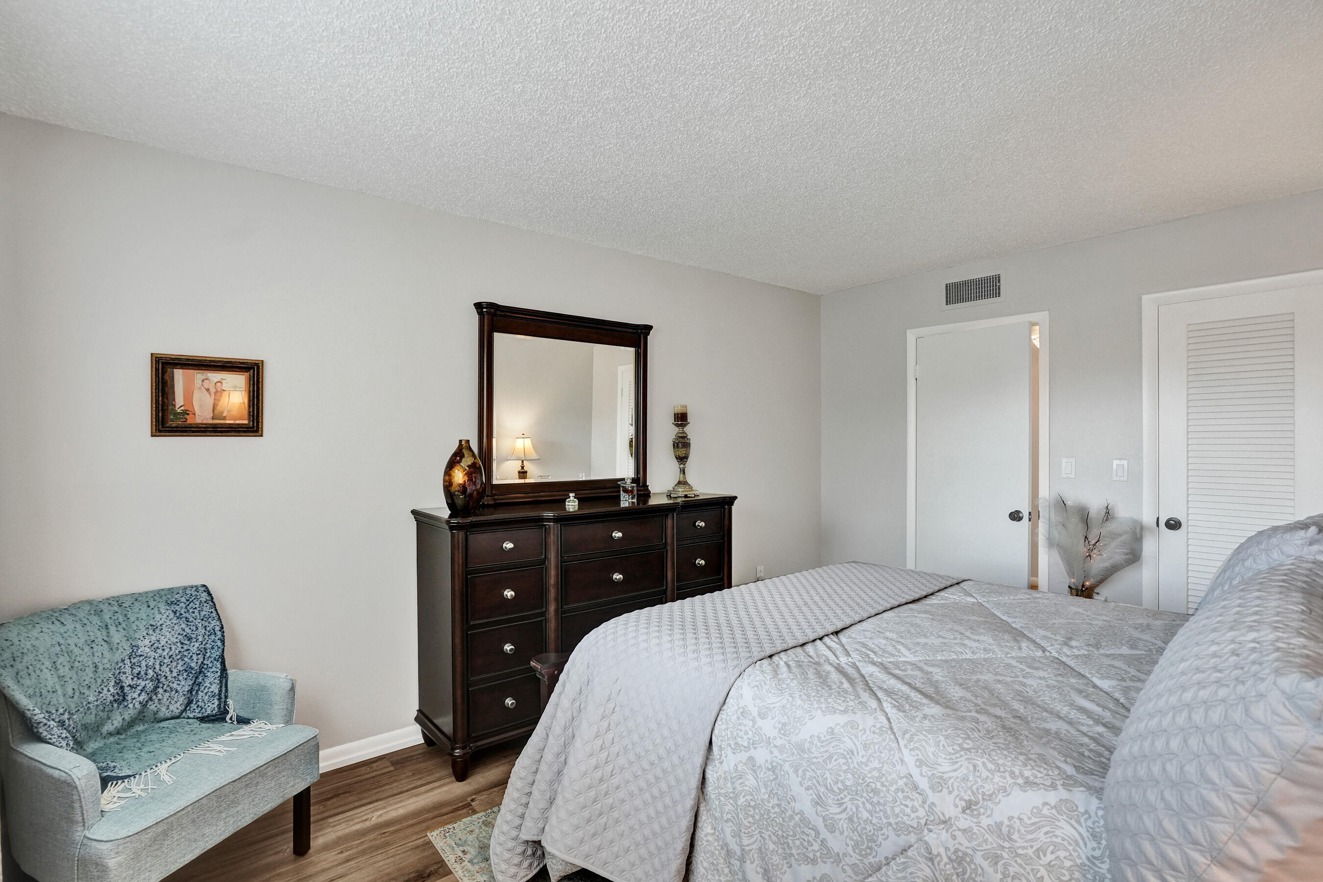 2901 E Sunrise Lakes Drive E 305 Property Photo 16