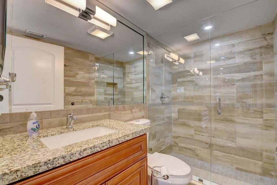 400 Club Circle 101 Property Photo 26