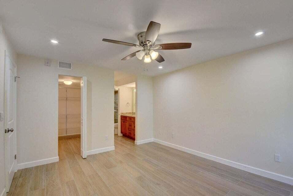 400 Club Circle 101 Property Photo 29