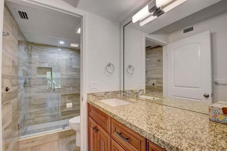 400 Club Circle 101 Property Photo 33