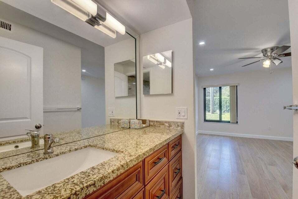 400 Club Circle 101 Property Photo 34